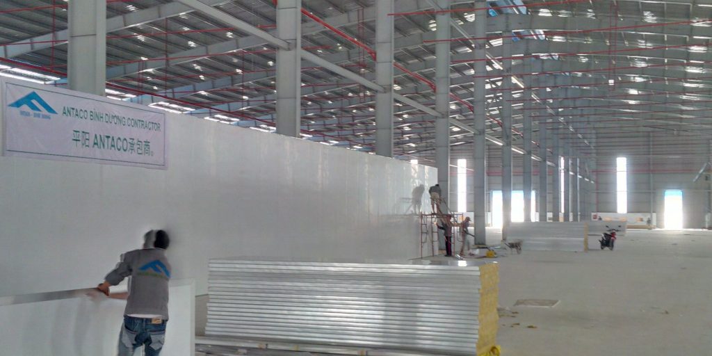 thi công lắp đặt panel pu xay-dung-nha-xuong-binh-duong